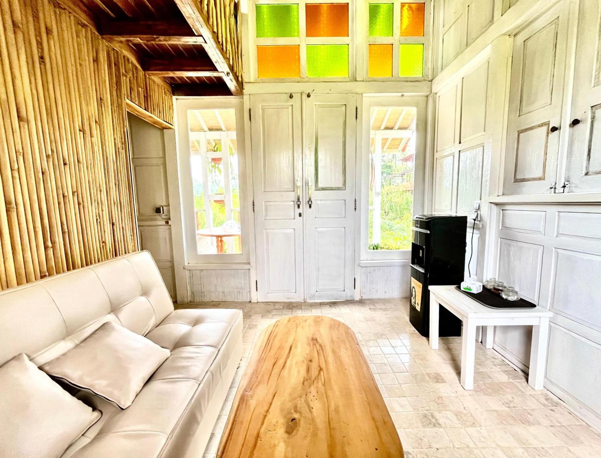 Pondok Is Oke Villa Scenic View Banyuwangi  Exterior photo